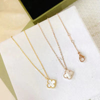 [Aethel jewelry]CLOVER MINI 9.5MM WHITE MOTHER-OF-PEARL NECKLACE